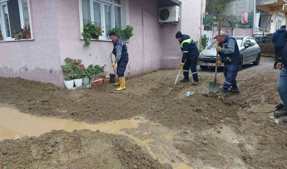 Gemlik’te felaketin yaraları sarılıyor GEMLİK'TE GECE GEÇ SAATLERDE RÜZGARLA BERABER ETKİLİ OLAN YAĞIŞ, ÇOK