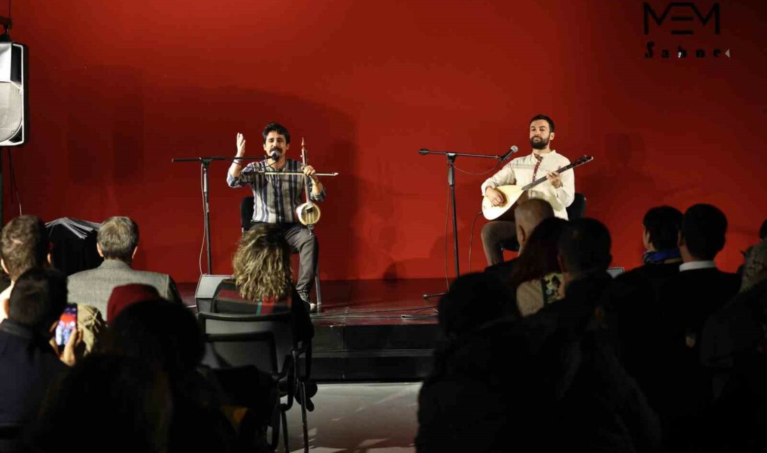 KABAK KEMANE SANATÇISI UĞUR ÖNÜR İLE BAĞLAMA ÜSTADI UMUT SÜLÜNOĞLU,