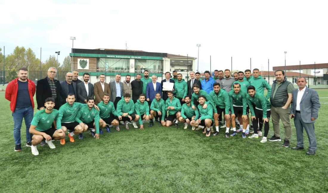 AK PARTİ BURSA MİLLETVEKİLİ AYHAN SALMAN, BELEDİYE BAŞKANI ALPER TABAN