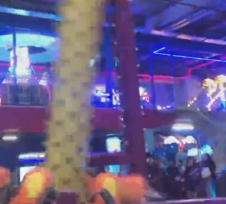 Korupark’taki dehşet anları kamerada…Oyuncak böyle devrildi 6 çocuk yaralandı KORUPARKTA DEHŞET ANLARI KAMERADA