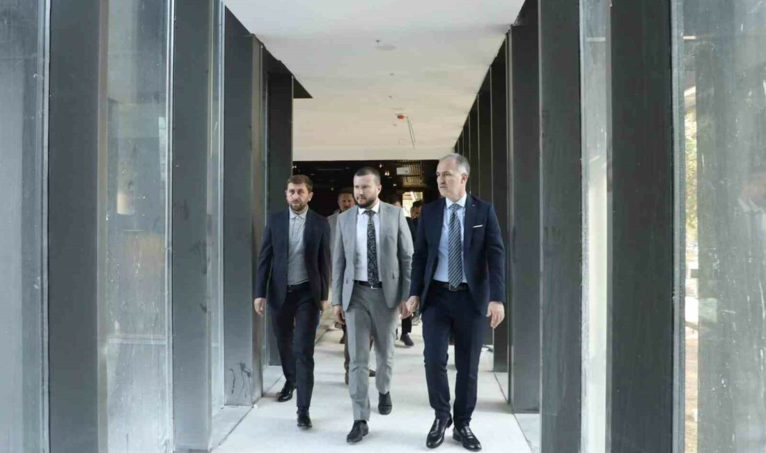 MHP heyeti İnegöl Yeni Yaşam Alanı ve Kent Meydanı’nı inceledi CUMHUR İTTİFAKI ORTAĞI MİLLİYETÇİ HAREKET PARTİSİ’NİN İLÇE YÖNETİCİLERİ, YIL SONUNA