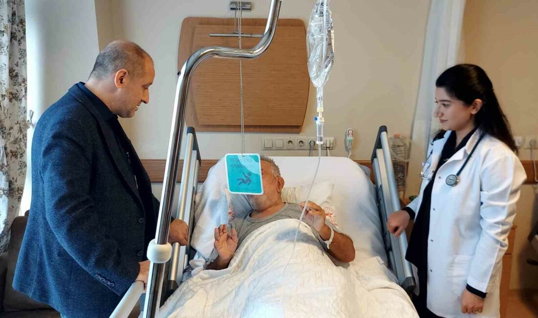 BURSA İNEGÖL DEVLET HASTANESİ’NDE 75 YAŞINDAKİ ERKEK HASTAYA MİLYONDA BİR