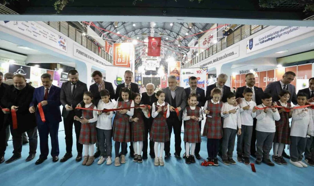 Mobilyanın başkenti İnegöl’de Kitap Mevsimi başladı İNEGÖL BELEDİYESİ’NİN BU YIL 7’NCİSİNİ DÜZENLEDİĞİ KİTAP GÜNLERİ BAŞLADI. 10