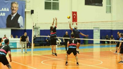 NİLÜFER BELEDİYESİ ÇALIŞANLARI ARASINDA DÜZENLENEN GELENEKSEL BİRİMLER ARASI VOLEYBOL TURNUVASI