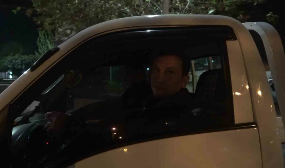 BURSA’DA ALKOL UYGULAMASI YAPAN TRAFİK POLİSLERİ, TRAFİK CANAVARLARINA GEÇİT VERMEDİ.