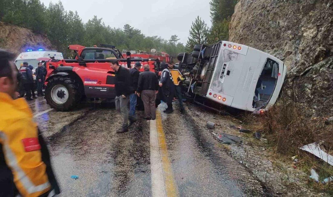 Taziyeye giderken kazada hayatını kaybetti BURSA’DA TAZİYE YAKINLARINI TAŞIYAN OTOBÜS İLE OTOMOBİL ÇARPIŞTI. KAZADA 1