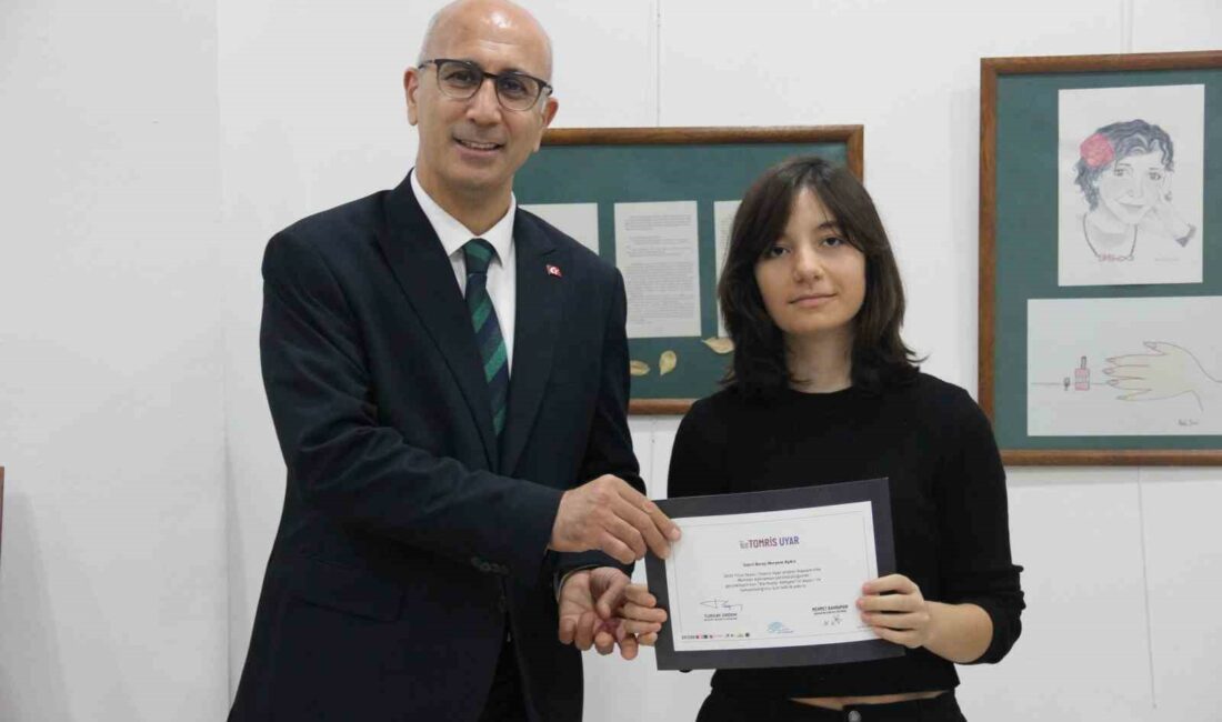 Tomris Uyar’ın öyküsünü çizgilerle anlattılar NİLÜFER BELEDİYESİ KARİKATÜR ATÖLYESİ’NDE EĞİTİM GÖREN ÖĞRENCİLERİN, TOMRİS UYAR’IN “ÇİÇEK