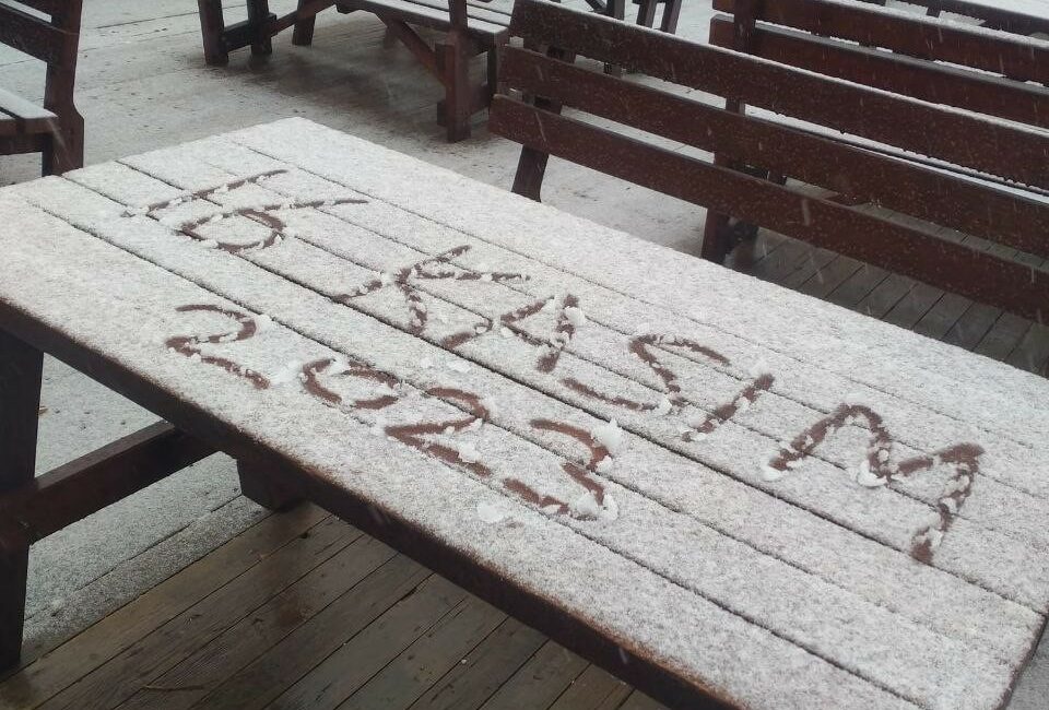 Uludağ’a senenin ilk karı yağdı KIŞ TURİZMİNİN ÖNEMLİ MERKEZLERİNDEN ULUDAĞ’A İLK KAR YAĞDI.