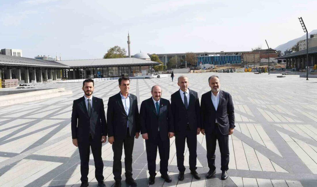 Varank, Osmangazi Meydanı’nı inceledi VARANK OSMANGAZİ BELEDİYESİ VE OSMANGAZİ MEYDANI'NI İNCELEDİ