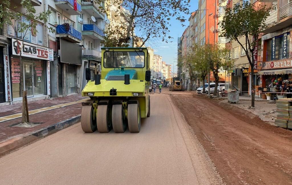 YILDIRIM’IN MEVCUT YOLLARINI DAHA SAĞLIKLI HALE GETİRMEK AMACIYLA ALTYAPI ÇALIŞMALARINA