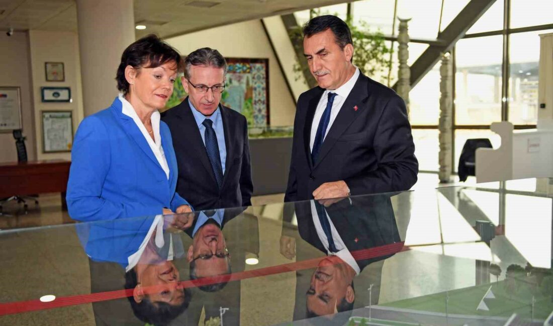 Almanya Hessen Eyaleti Bakanı Lucia Puttrıch: “Gülen bir yüzle ortaklık çok önemli” ALMANYA HESSEN EYALETİ BAKANI LUCİA PUTTRICH, KARDEŞLİK ANLAŞMASININ YIL DÖNÜMÜNDE