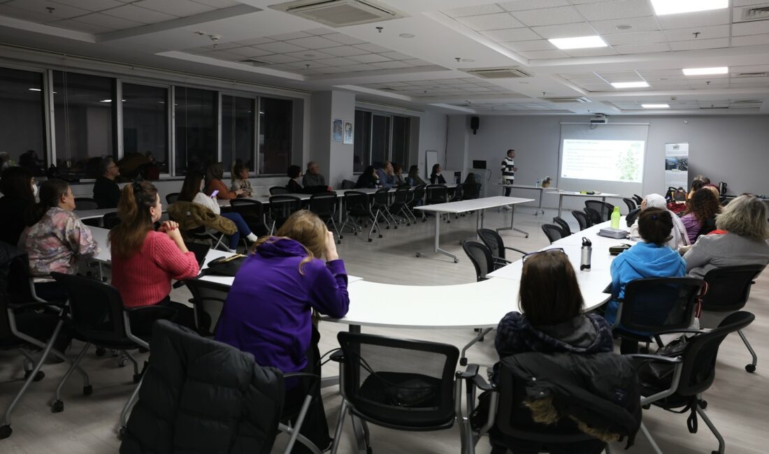 Antidepresan bitkilerine dikkat ZİRAAT MÜHENDİSİ KEMAL ÖZDEMİR, "SARI KANTARON, LAVANTA, OĞULOTU, TIBBİ PAPATYA,