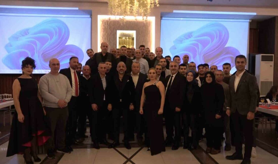 BEGÜM REFERANS GRUP, YENİ YIL ÖNCESİ ÇALIŞANLARI İLE BİRLİKTE YEMEK