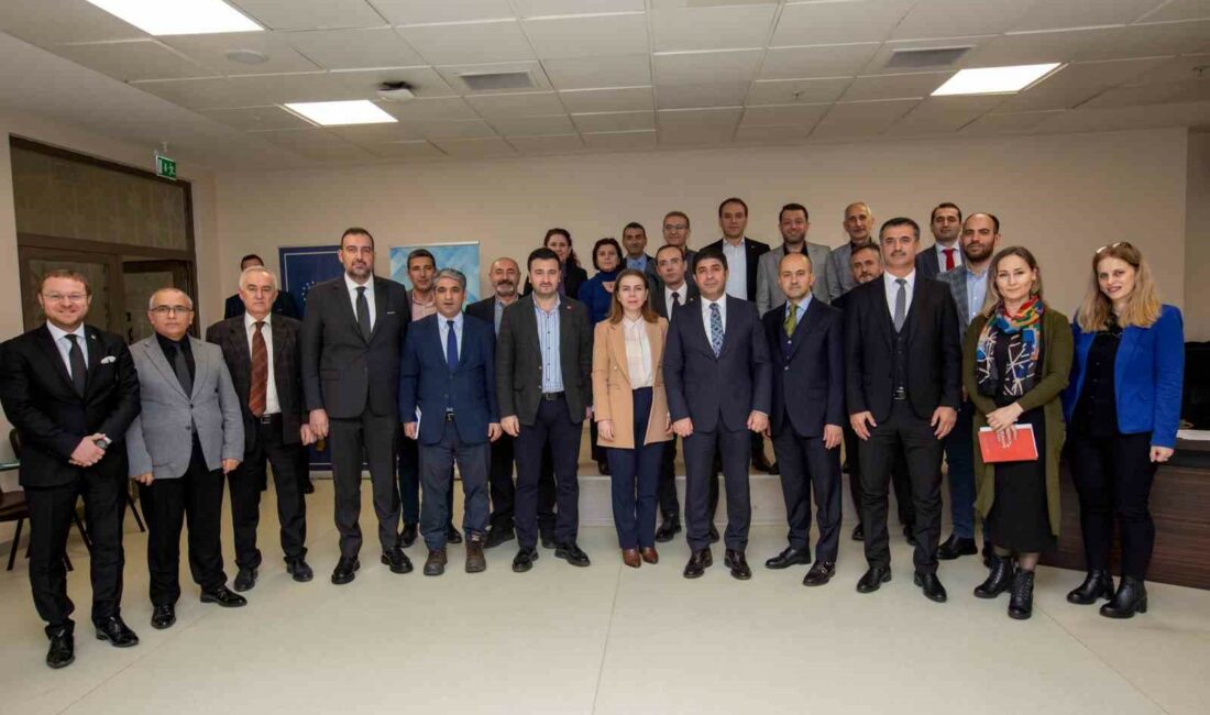 Bursa Büyükşehir yöneticilerine iş sağlığı ve güvenliği eğitimi BURSA BÜYÜKŞEHİR BELEDİYESİ TARAFINDAN BURSA ULUDAĞ ÜNİVERSİTESİ İŞ BİRLİĞİYLE GENEL