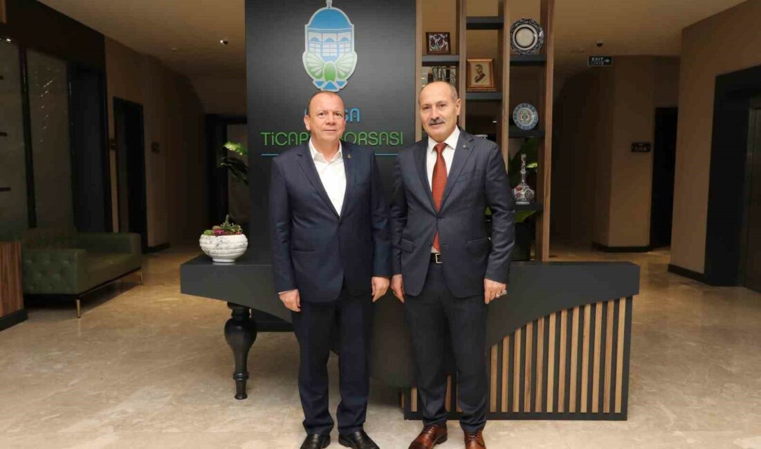 Bursa Ticaret Borsası’ndan Bursa İl Emniyet Müdürlüğü’ne araç desteği BURSA’NIN TİCARİ HAYATINA DEĞER KATACAK ÇALIŞMALARA İMZA ATAN BURSA TİCARET