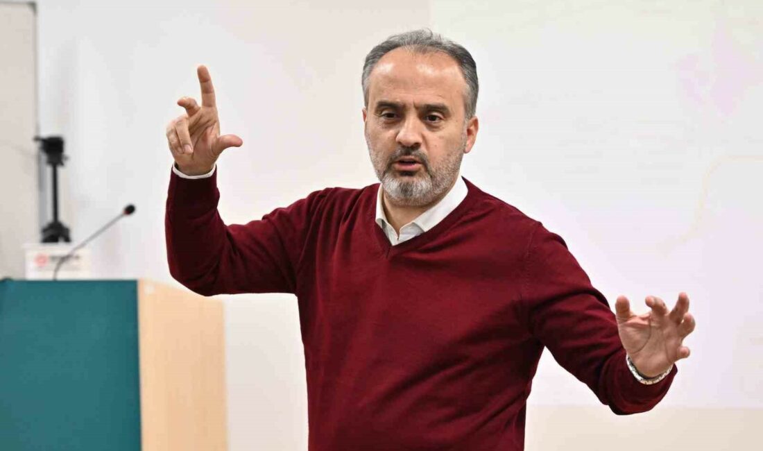 ULUDAĞ ÜNİVERSİTESİ’NDE ÖĞRENİM GÖREN YÜKSEK LİSANS ÖĞRENCİLERİ, ULAŞTIRMA EKONOMİSİ DERSİNİ