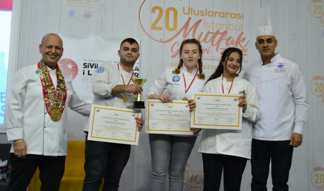 BURSA ULUDAĞ ÜNİVERSİTESİ (BUÜ) HARMANCIK MESLEK YÜKSEKOKULU AŞÇILIK PROGRAMI ÖĞRENCİLERİ,