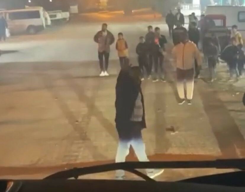 Bursa’nın Mustafakemalpaşa ilçesinde düğün eğlencesinde silahlar konuştu.