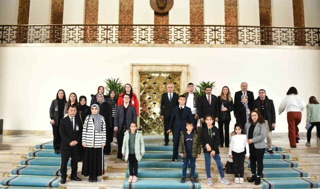 Engelli öğrenciler, TBMM’de ağırlandı BURSALI ÖZEL ÖĞRENCİLER TBMM VE ANITKABİRİ ZİYARET ETTİ