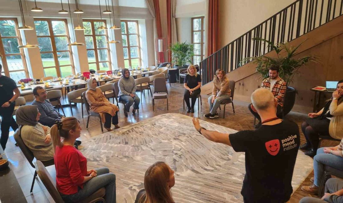 Hayat Hastanesi pozitif atölyede HAYAT HASTANESİ ÇALIŞANLARINI EĞİTİYOR