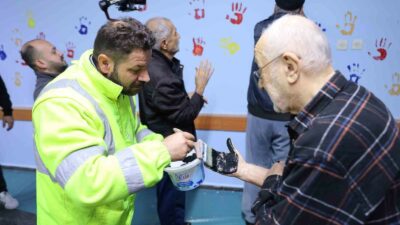 BURSA'DA HUZUREVİNİN DUVARLARI SANAT E SERİ OLDU