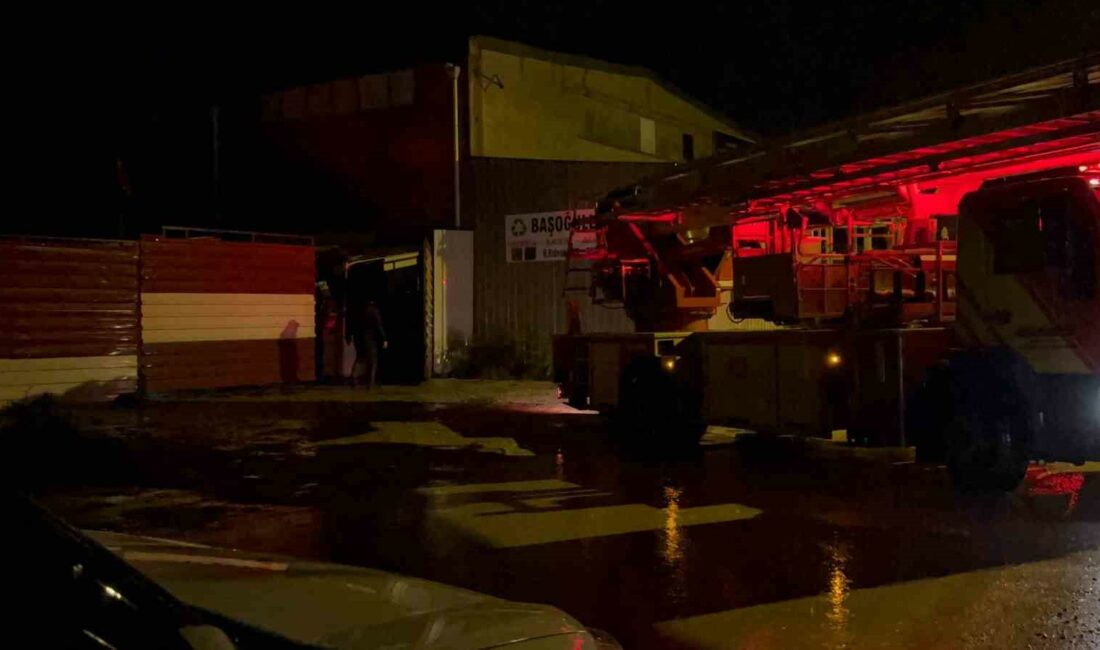 İnegöl’de çaldıkları aracı parçalarken yakalanan hırsızlar tutuklandı BURSA İNEGÖL'DE ÇALIP HURDACIYA SATILAN ARACI PARÇALAYAN ŞAHISLAR POLİS EKİPLERİNCE