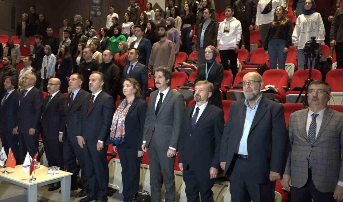 Kamu Başdenetçisi Malkoç: “Egemen güçlerin sistemi artık çöktü” BURSA ULUDAĞ ÜNİVERSİTESİ TARAFINDAN DÜZENLENEN ETKİNLİKTE ÖĞRENCİLERLE BİR ARAYA GELEN