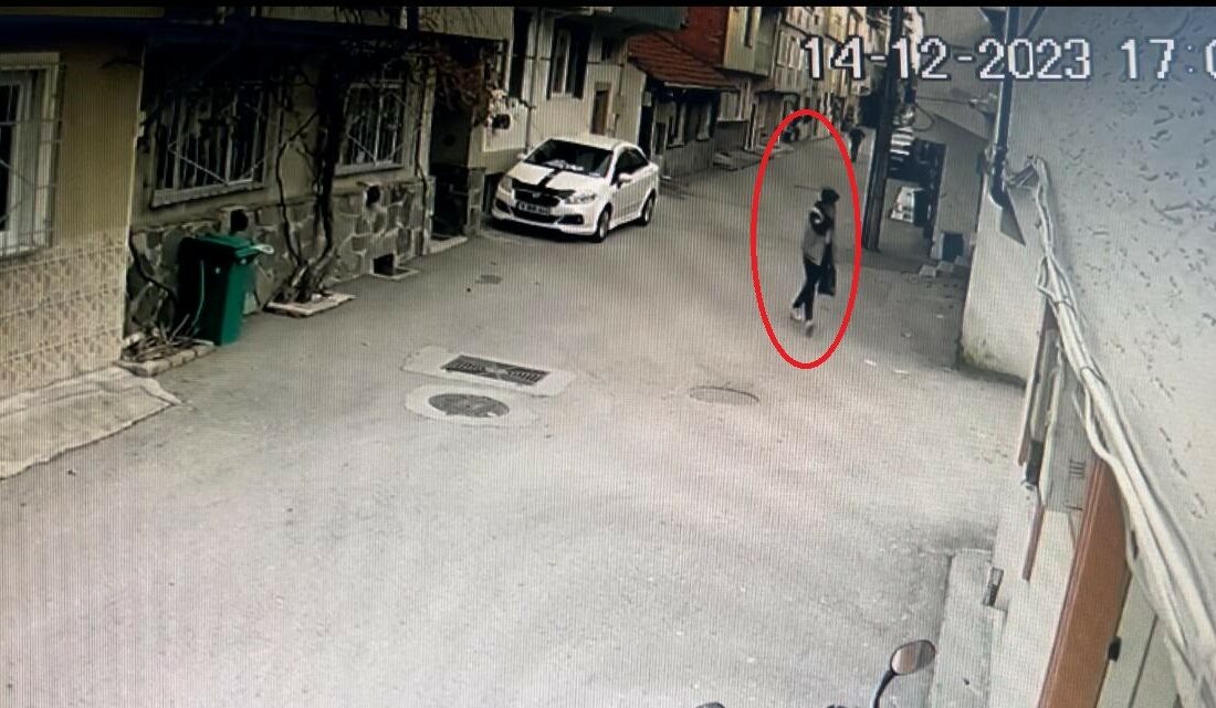 Kendini polis olarak tanıttı, 600 bin lira dolandırdı BURSA’DA 66 YAŞINDAKİ EMEKLİ KADINI, KENDİNİ ‘POLİS’ OLARAK TANITIP 600