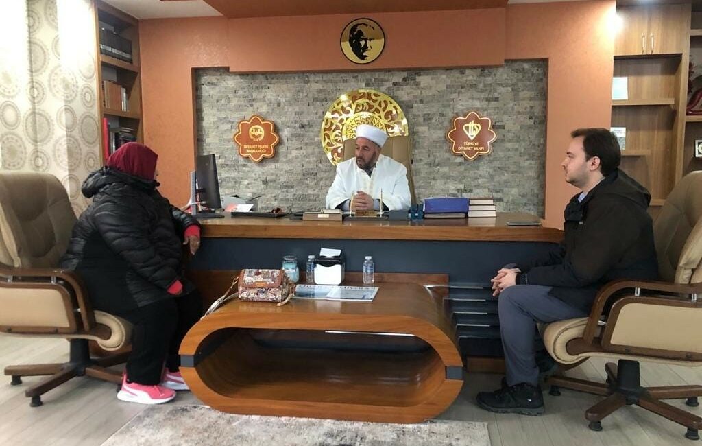 Meksikalı Bartolo Müslüman oldu ORHANGAZİ’DE YAŞAYAN MEKSİKA VATANDAŞI EDİTH MARİN BARTOLO, MÜSLÜMANLIĞI SEÇTİ. ORHANGAZİ