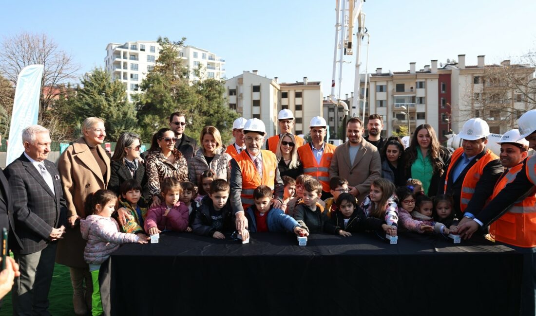 Nilüfer bir kreş daha kazanıyor HAYIRSEVER BAKGÖR AİLESİNİN DESTEĞİYLE İNŞA EDİLECEK OLAN NİLÜFER BELEDİYESİ SERPİL