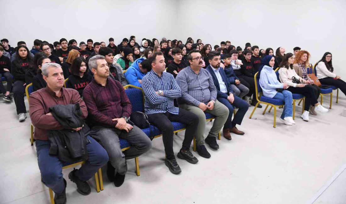 Öğrencilere iklim değişikliği eğitimi OSMANGAZİ BELEDİYESİ, VERDİĞİ EĞİTİMLERLE ÖĞRENCİLERİ ATIKLARIN GERİ DÖNÜŞÜMÜ VE TEMİZ