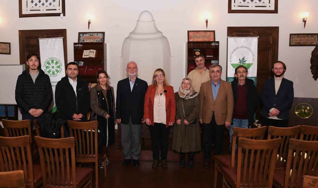 TÜRK EDEBİYATI’NA HEM ŞİİR HEM DÜZYAZI TÜRÜNDE BİRBİRİNDEN DEĞERLİ ESERLER