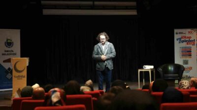 İNEGÖL BELEDİYESİ’NİN DÜZENLEDİĞİ KUDÜS’E SES VER KONFERANSINDA İLÇE HALKIYLA BİR