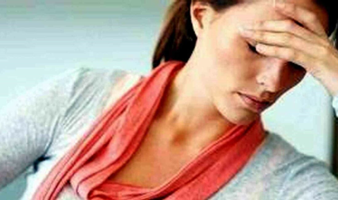 SİGARA KULLANAN KADINLARA ERKEN MENOPOZ UYARISINDA BULUNAN PROF. DR. MÜZEYYEN