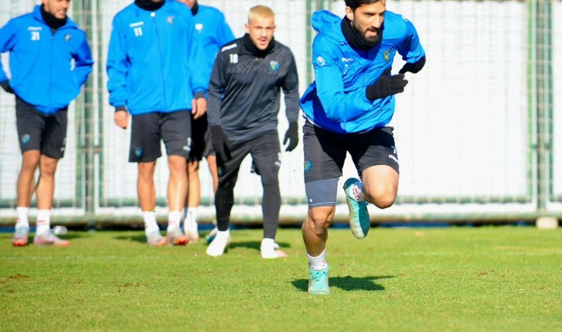 KARACABEY BELEDİYESPOR TEKNİK DİREKTÖRÜ AHMET TAŞYÜREK, DEPLASMANDA OYNAYACAKLARI ALTINORDU MAÇI