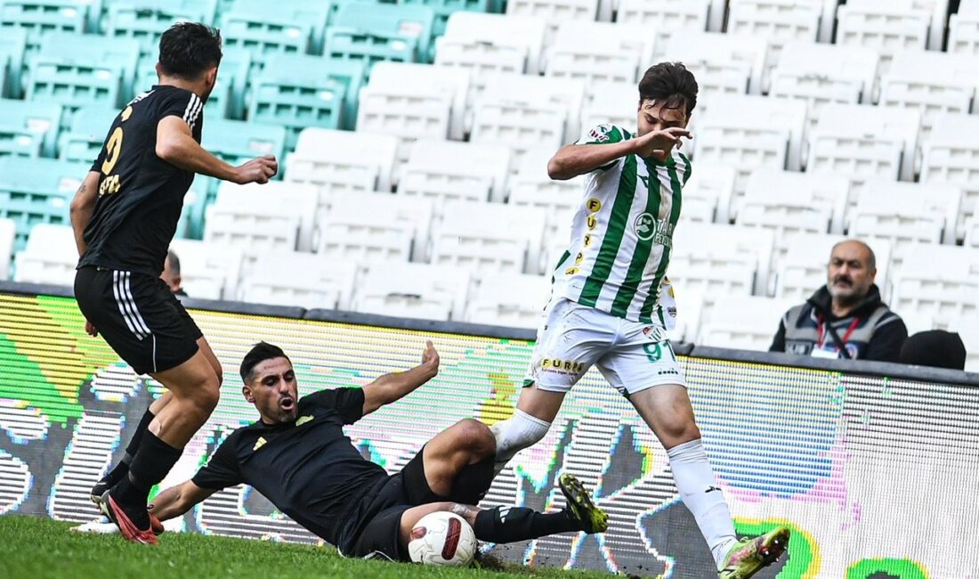 BURSASPOR SAHASINDA ESENLER EROKSPOR'LA 1-1 BERABERE KALDI.