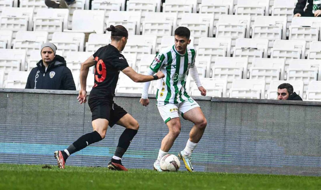 Vanspor-Bursaspor maçı pazartesi gününe ertelendi BURSASPOR'UN DEPLASMANDA OYNAYACAĞI VANSPOR MAÇI PAZARTESİ GÜNÜNE ERTELENDİ.