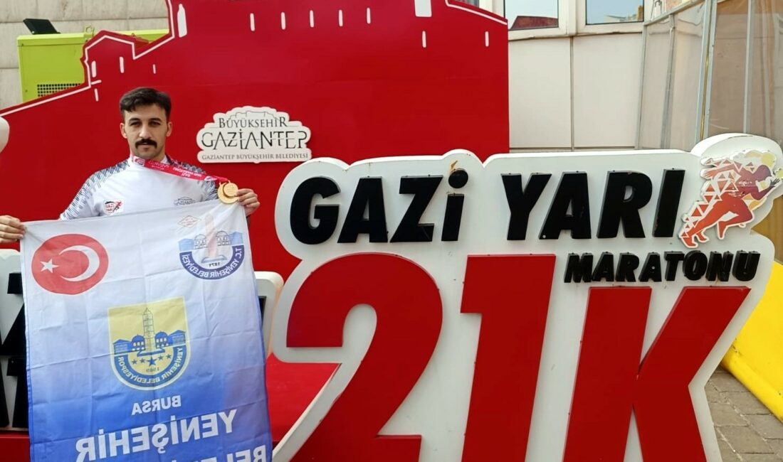 BURSA YENİŞEHİR BELEDİYESPOR BÜNYESİNDE YER ALAN KOŞU TAKIMI ANTRENÖRÜ İSMET