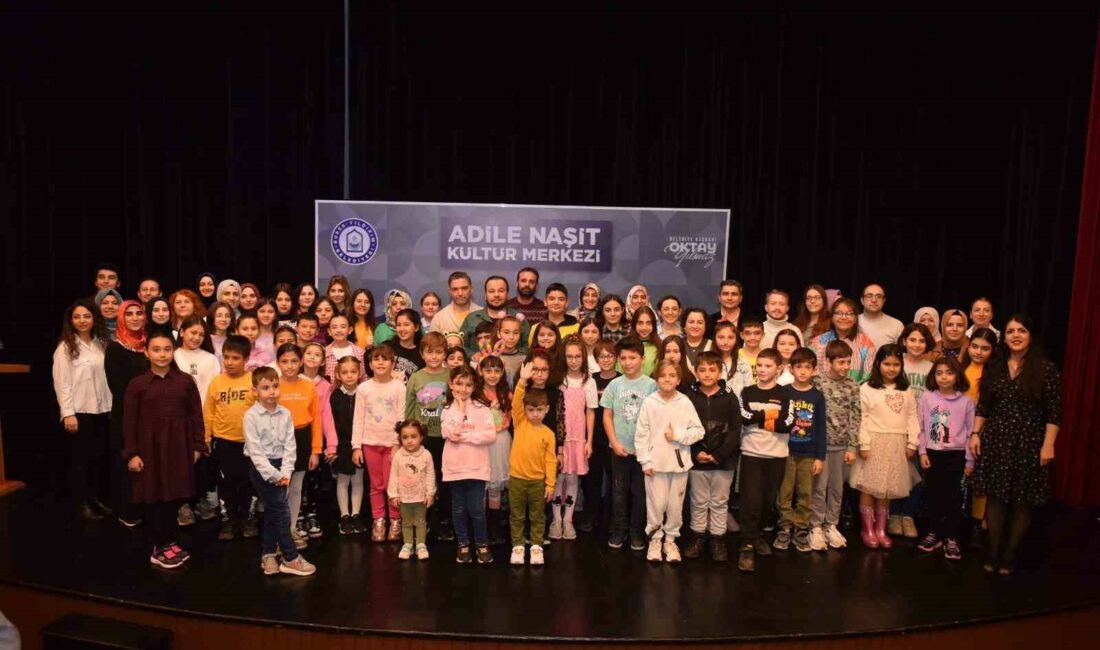 Yıldırım Sanat Kurslar mezunlarını verdi YILDIRIM BELEDİYESİ’NİN ADİLE NAŞİT TİYATROSU’NDA GERÇEKLEŞTİRDİĞİ SANAT KURSLARINI BAŞARIYLA TAMAMLAYAN