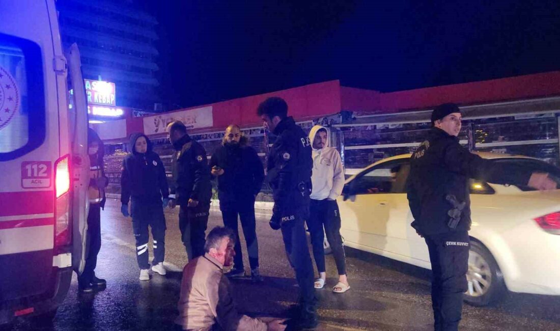 BURSA’DA KARŞIDAN KARŞIYA GEÇMEK İSTEYEN ADAMA TAKSİ ÇARPTI. KAZADA ADAM