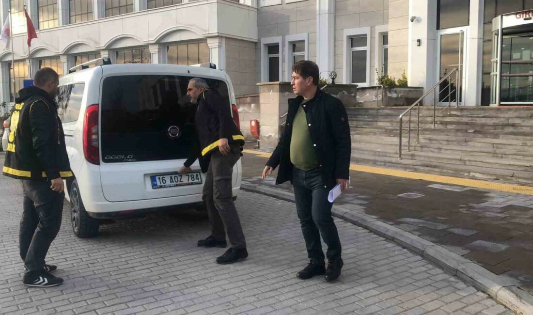 Zeytinlik alandaki cinayetin zanlısı teslim oldu BURSA’NIN GEMLİK İLÇESİ UMURBEY MAHALLESİ’NDE BULUNAN ZEYTİNLİK ALANDA İŞLENEN CİNAYETİN