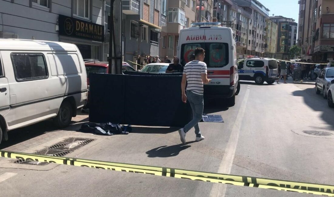 Bursa’da ağabeyinin katilini öldüren kişiyi öldüren şüpheliye müebbet hapis cezası vistemiyle dava açıldı Bursa’da geçen sene, kardeşini öldüren kişiyi öldüren şüpheli hakkında ’kasten