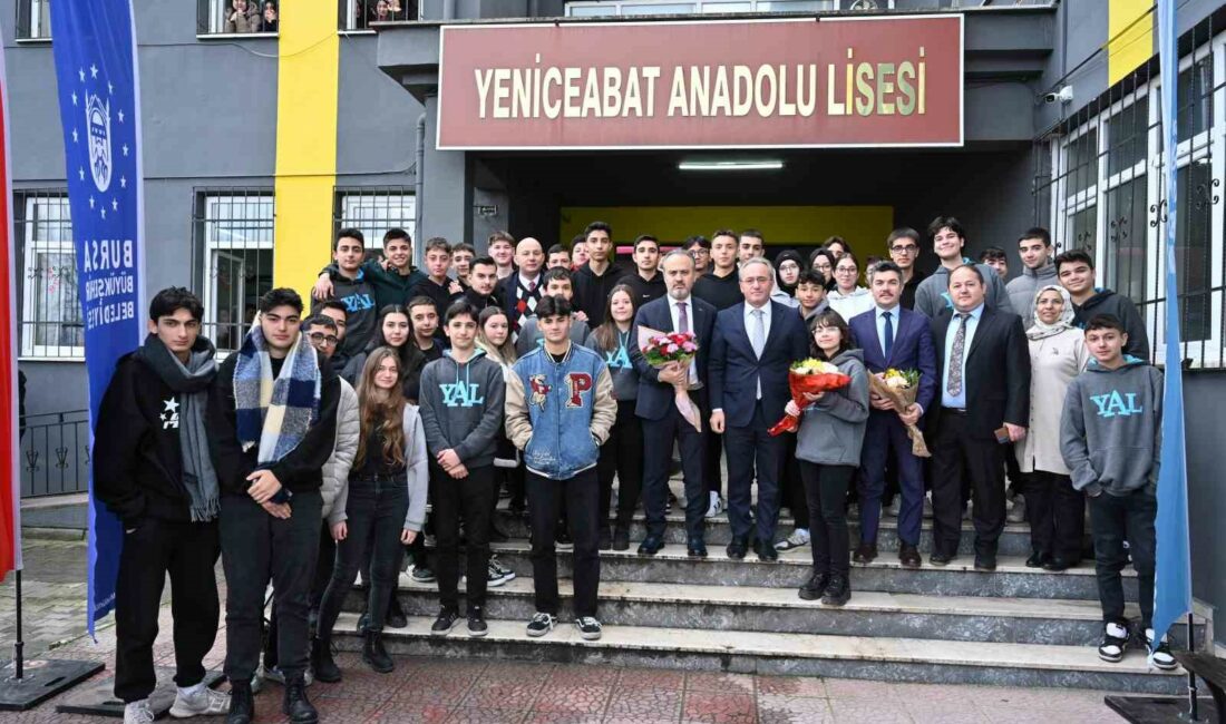 Başkan Aktaş’la tecrübe paylaşımı BURSA BÜYÜKŞEHİR BELEDİYE BAŞKANI ALİNUR AKTAŞ, YENİCEABAT ANADOLU LİSESİ’NDE EĞİTİM