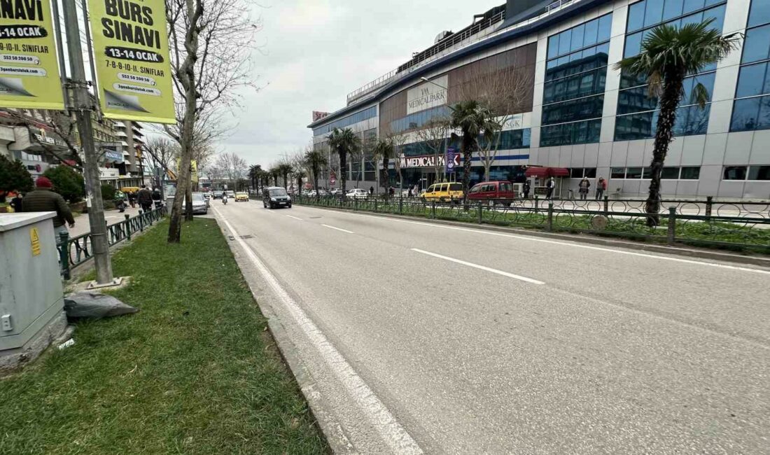 Böyle asker eğlencesi olmaz BURSA'DA ASKER EĞLENCESİ YAPAN GRUP, ŞEHRİN EN YOĞUN CADDESİNİ TRAFİĞE