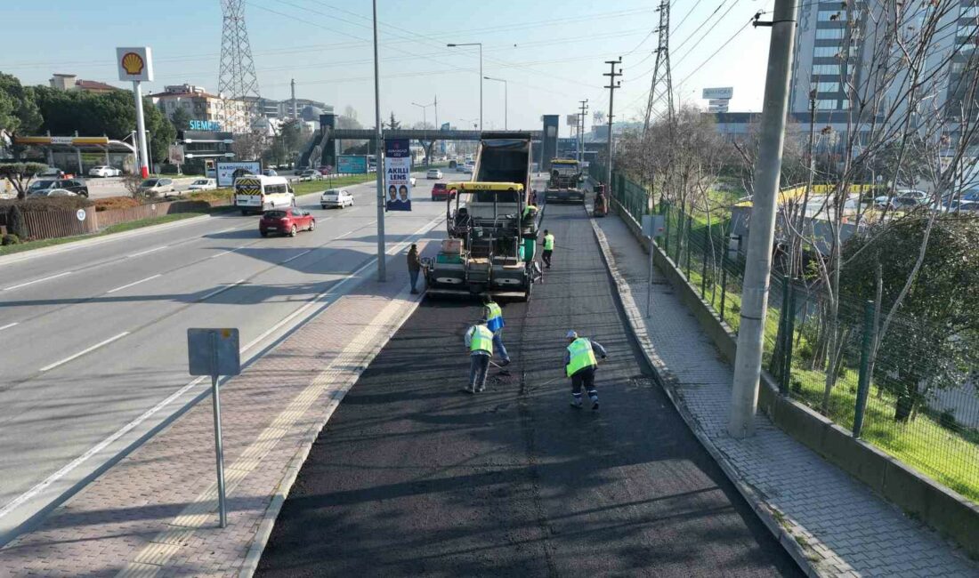 Bursa Büyükşehir’den asfalt mesaisi BURSA BÜYÜKŞEHİR BELEDİYESİ, MEVCUT YOLLARI SAĞLIKLAŞTIRMA ÇALIŞMALARINA HIZLA DEVAM EDİYOR.