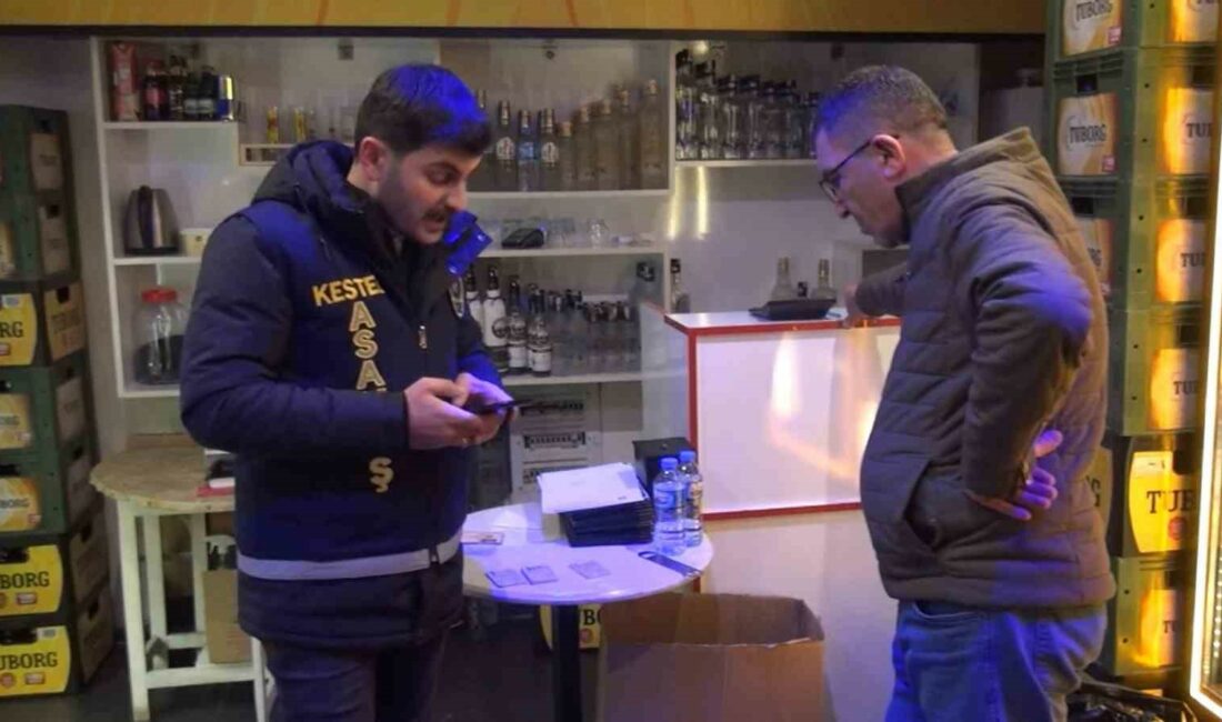 Bursa’da 500 polisle ’huzur’ uygulaması BURSA'DA 500 POLİSİN KATILIMIYLA DÜZENLENEN 'HUZUR' UYGULAMASINDA ÇEŞİTLİ SUÇLARDAN ARANAN