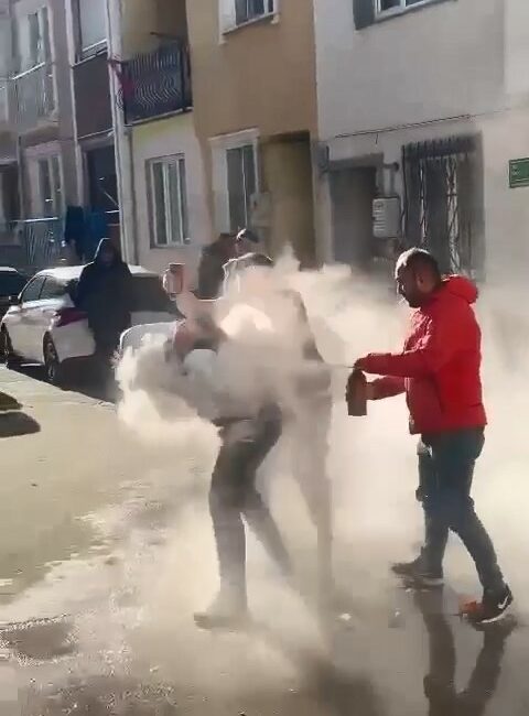 BURSA'DA İLGİNÇ GELENEK : DAMADA YAPMADIKLARINI BIRAKMADILAR