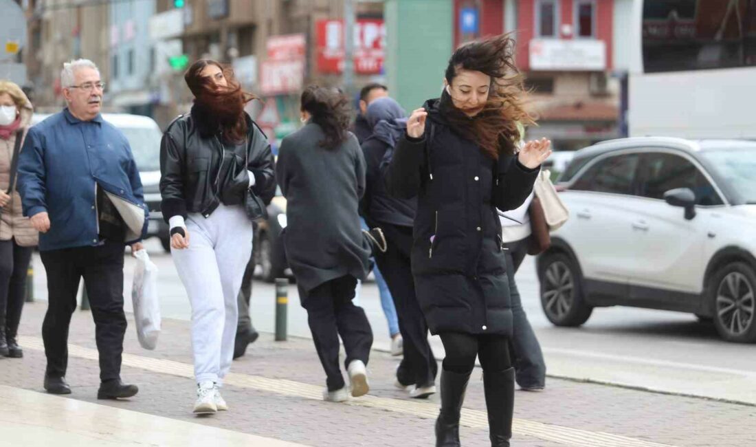 Bursa’da lodos etkili oldu BURSA’DA ETKİLİ OLAN LODOS, VATANDAŞLARA ZOR ANLAR YAŞATTI. KİMİ VATANDAŞLAR