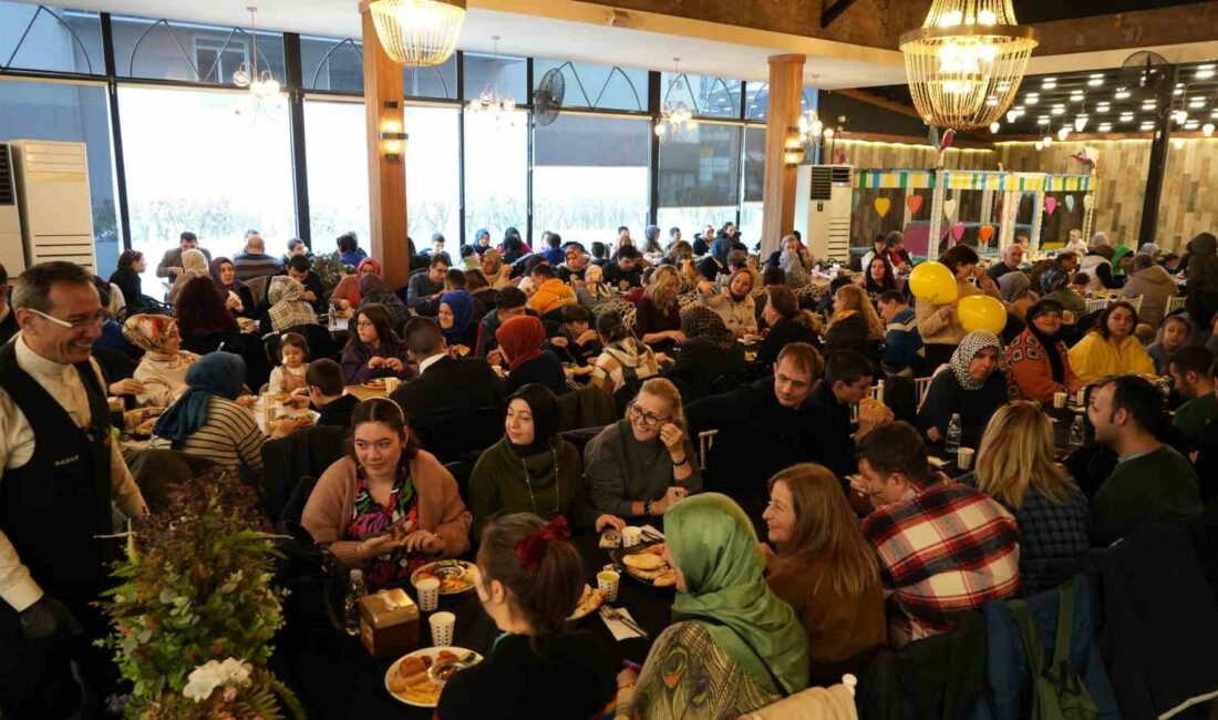 BURSA’DA 4 YILINI KUTLAYAN FİRMA, DAVETLİ LİSTESİNE NE PROTOKOLÜ, NE