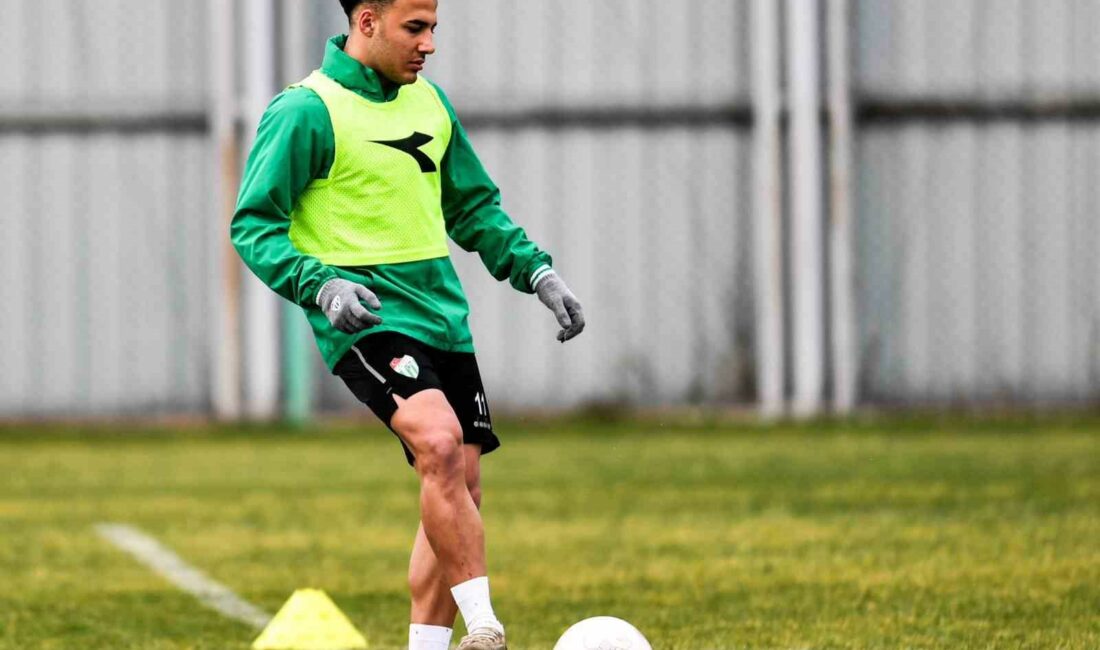 BURSASPOR'DA NAZİLLİ BELEDİYESPOR MAÇI HAZIRLIKLARI DEVAM EDİYOR.
